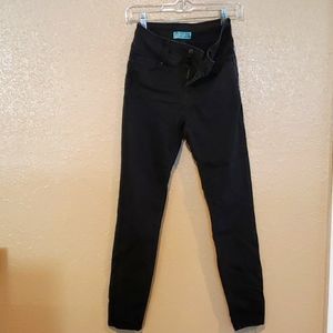 Wax Jean. Mid-rise, push-up, skinny, black.  Size 5